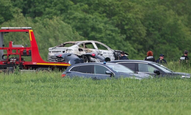 2 officers killed, inmate escapes after deadly ambush in France