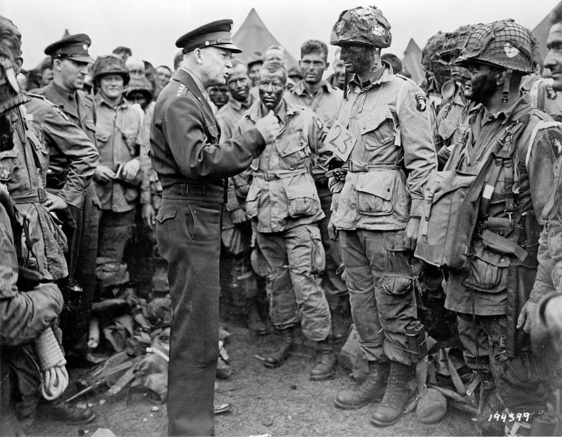 Eisenhower and soldiers