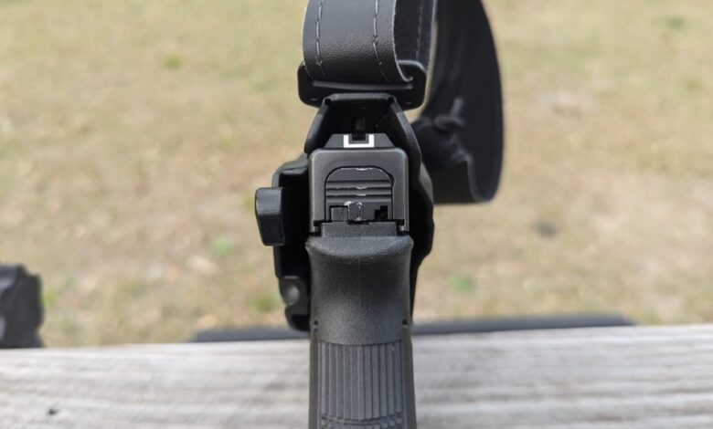 The 7075 – Safariland Has a Shoulder Rig