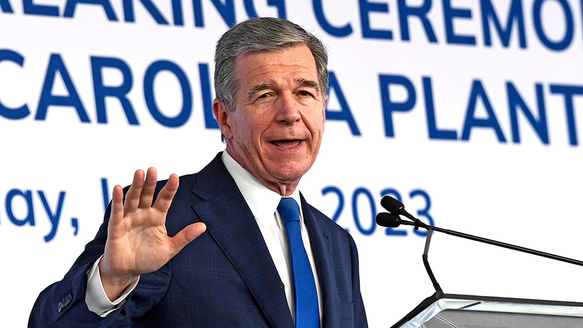 Roy Cooper makes speech