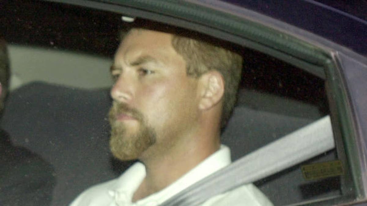 Scott Peterson ariving at jail