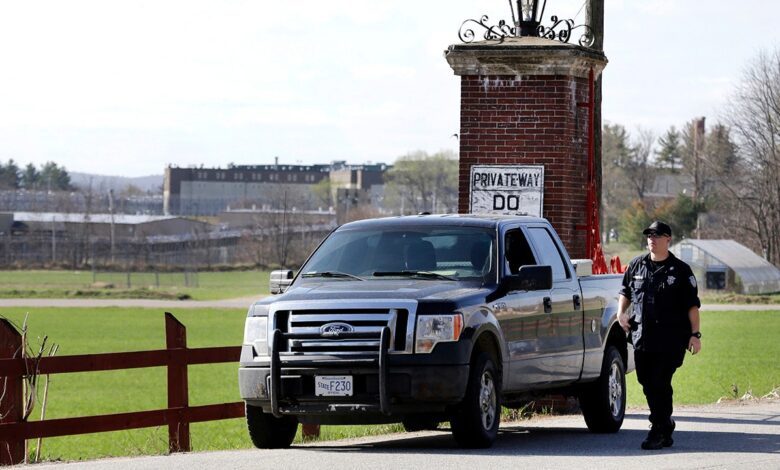 2 Massachusetts corrections officers stabbed by inmates as union says they are ‘literally running the asylum'