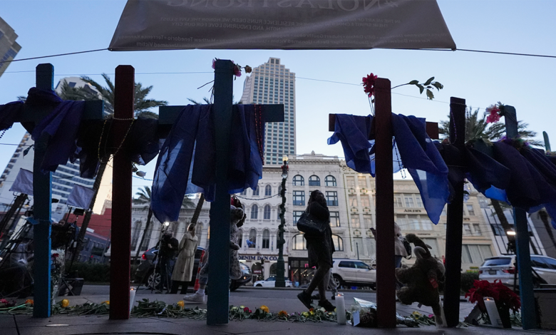 New Orleans holds vigil to mourn victims of Bourbon Street terror attack: 'An outpouring of love'