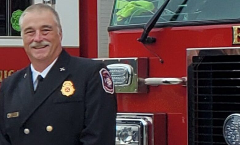 Georgia fire chief shot and killed in Alabama after stopping to help driver who struck deer: police