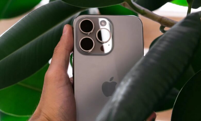 Screenshot-scanning malware discovered on Apple App Store in first-of-its-kind attack Screenshot-scanning malware discovered on Apple App Store in first-of-its-kind attack