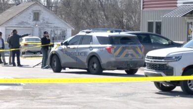 3 killed in shooting outside Louisville driver's license office: 'This was a deliberate act'