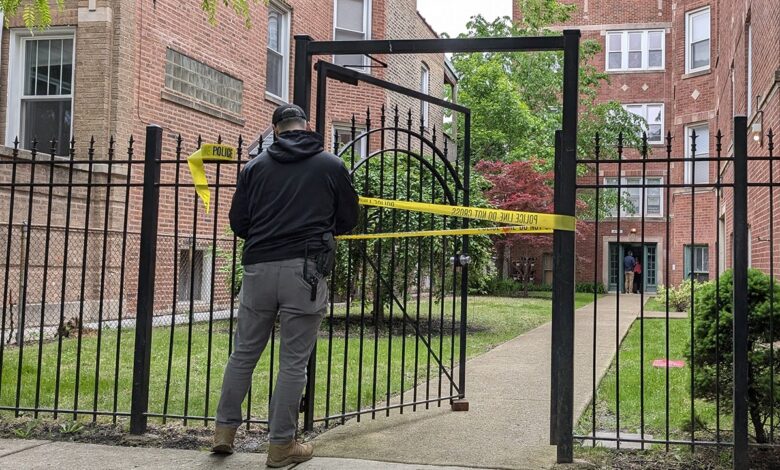 Police raid DC shooting suspect Elias Rodriguez's Chicago apartment Police raid DC shooting suspect Elias Rodriguez's Chicago apartment