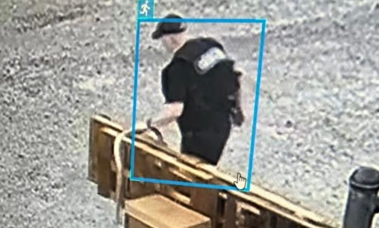 ‘Devil in the Ozarks’ who escaped prison likely still in Arkansas area: officials ‘Devil in the Ozarks’ who escaped prison likely still in Arkansas area: officials