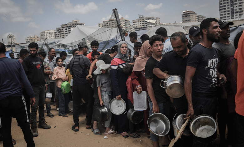 Hamas faces 'legitimacy crisis' as desperate Gazans flock to US-backed aid centers Hamas faces 'legitimacy crisis' as desperate Gazans flock to US-backed aid centers