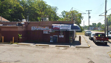 Robbery Suspect and Armed Victim Both Shot After Struggle Over Gun in Missouri Market