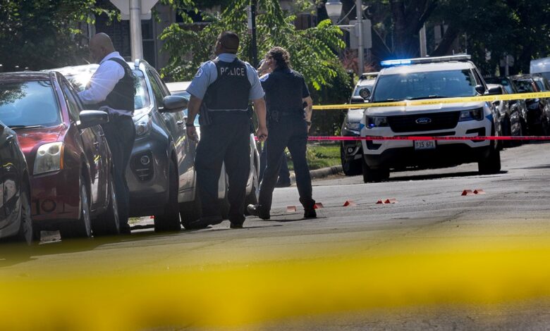 Chicago’s bloody July Fourth weekend leaves 55 shot, 6 dead: report Chicago’s bloody July Fourth weekend leaves 55 shot, 6 dead: report