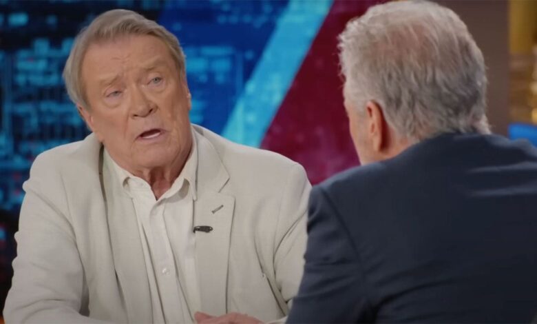 Longtime ’60 Minutes’ correspondent Steve Kroft, Jon Stewart bash CBS’ Trump settlement as ‘shakedown’ Longtime ’60 Minutes’ correspondent Steve Kroft, Jon Stewart bash CBS’ Trump settlement as ‘shakedown’