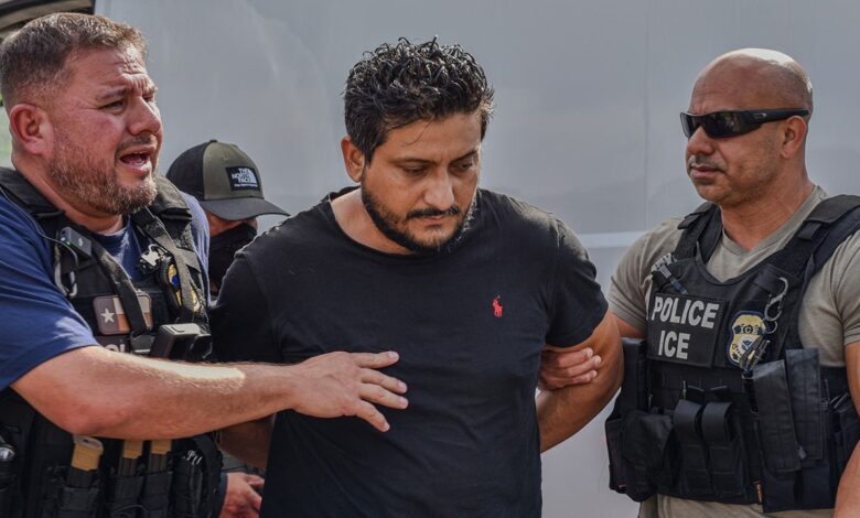 ICE removes airplane hijacker among 1,361 violent criminals in Houston sweep ICE removes airplane hijacker among 1,361 violent criminals in Houston sweep