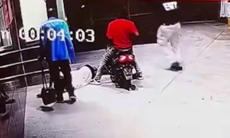 Video shows injured illegal alien suspect being dumped outside New York hospital after CBP officer shot Video shows injured illegal alien suspect being dumped outside New York hospital after CBP officer shot