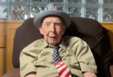 Viral 102-year-old WWII veteran has message about America: ‘How lucky we all are’