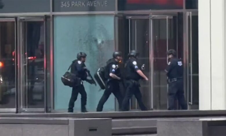 NYPD officer killed, among 5 shot in NYC shooting; gunman dead at Blackstone building