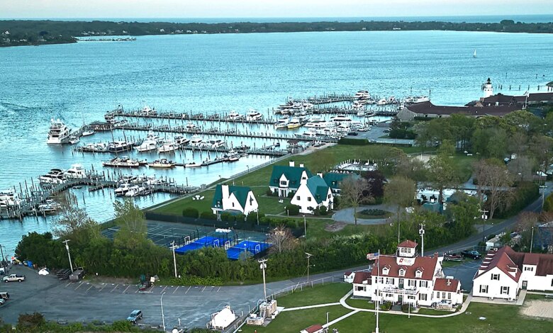 Exclusive waterfront enclave rocked after body found near yacht club Exclusive waterfront enclave rocked after body found near yacht club