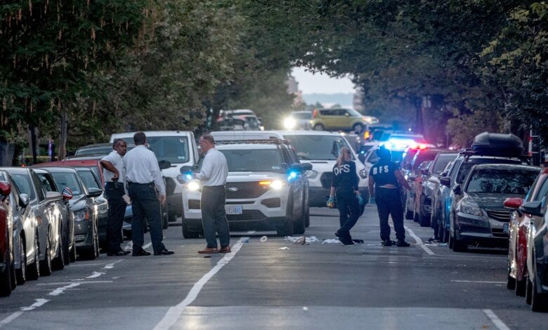 DC’s 100th homicide of year puts popular neighborhood on edge as police hunt for killer DC’s 100th homicide of year puts popular neighborhood on edge as police hunt for killer