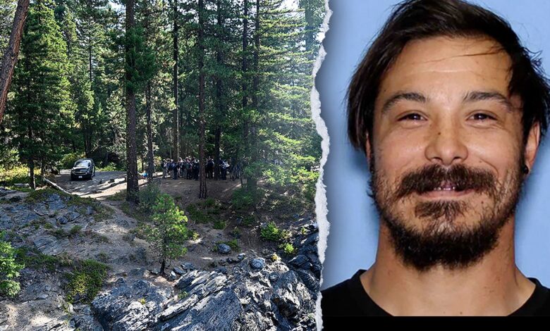 Bones discovered during latest manhunt for Travis Decker wanted in daughters’ murders Bones discovered during latest manhunt for Travis Decker wanted in daughters’ murders