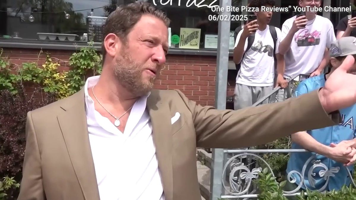 Dave Portnoy reacting to man shouting antisemitic comments