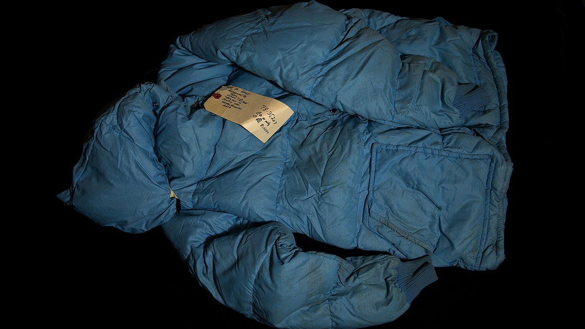 Robert Piest's blue coat.