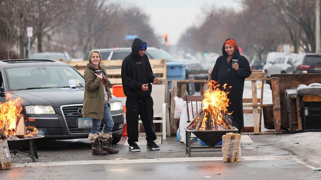 Minneapolis ICE shooting agitators set up camp, barricade roads as schools, businesses close in city on edge