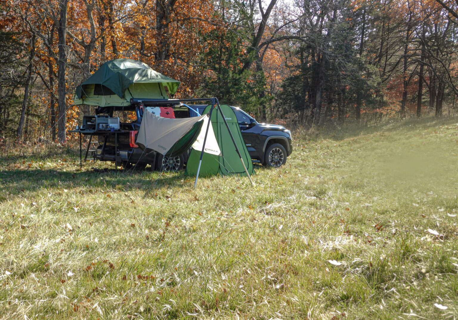 Mobile Base Camp: Off-Grid And On The Move [TRANSPORT]