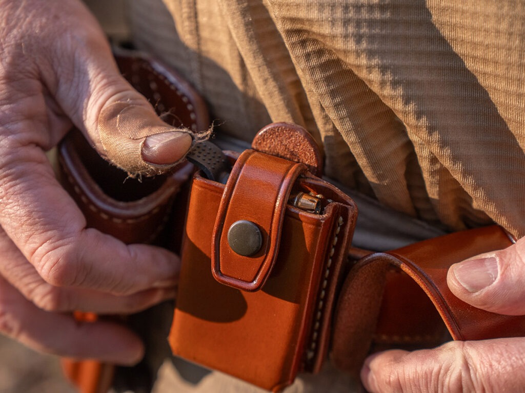 revolver reload pouch