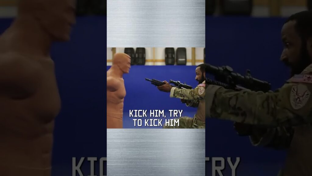 HOW TO MUZZLE THUMP #tacticalrifleman #military #shorts #selfdefense #training